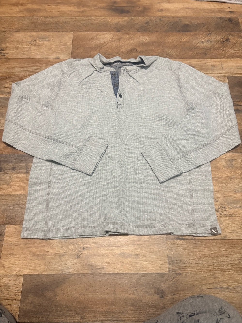 Eddie Bauer Men’s Waffle Knit Henley Shirt Size Medium Gray Long Sleeve Casual - Picture 2 of 5